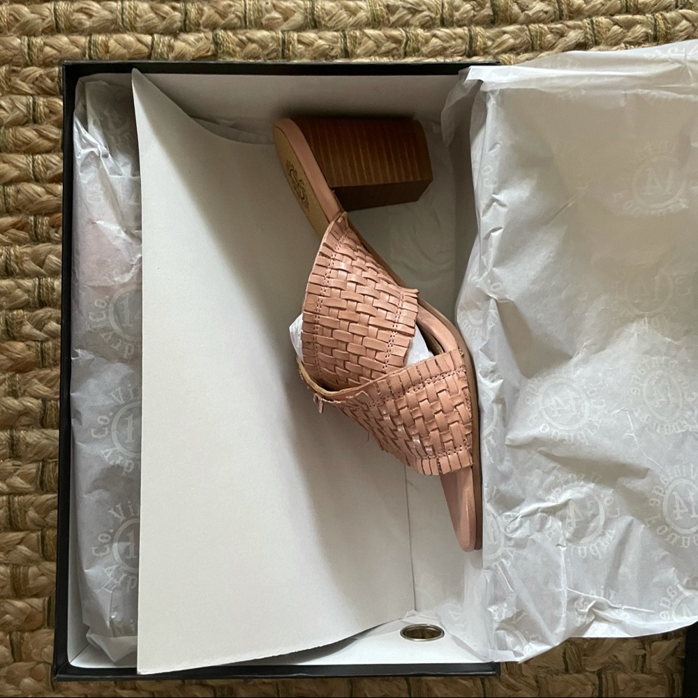 VINTAGE FOUNDRY β€οΈβπ₯ BLUSH COLOR WOVEN SANDALS NWT SIZE 8 - Picture 10 of 12